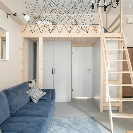 Cosy With Mezzanine In Close To The Old Market Square By Renters Apartment Posen