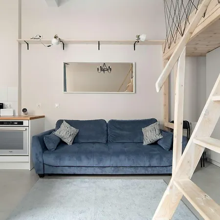 Apartment Cosy With Mezzanine In Close To The Old Market Square By Renters Poznan