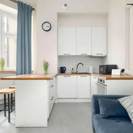 Cosy With Mezzanine In Close To The Old Market Square By Renters Apartman *