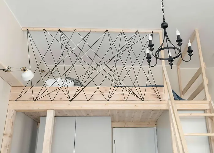 Cosy With Mezzanine In Close To The Old Market Square By Renters 포즈난