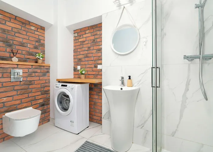 Cosy With Mezzanine In Close To The Old Market Square By Renters 아파트