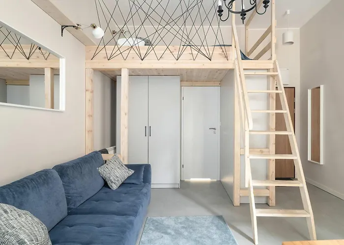 Cosy With Mezzanine In Close To The Old Market Square By Renters 아파트 포즈난